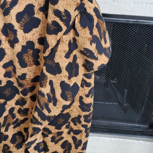 SOLD!!! FOREVER 21 Leopard Peplum Dress - Size 2X - Picture 2 of 6